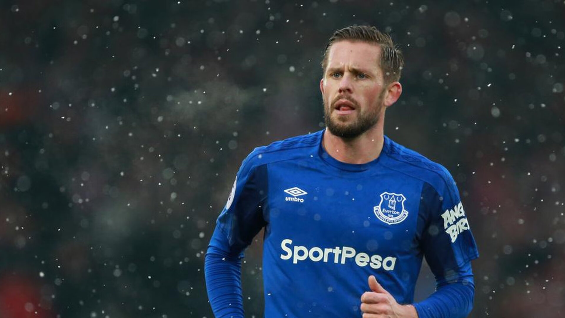 西班牙反曲弓选拔赛中，安德烈斯·特米尼奥和埃莉亚·卡纳莱斯表现出色